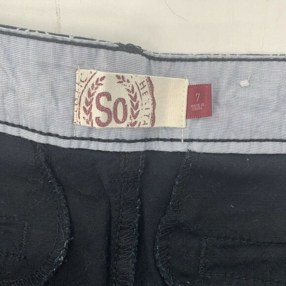 Black Cuffed Chino Shorts Size 7 Zig Zag Print - Picture 4 of 5